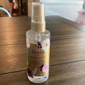 Dahlia fragrance from Bath & Body Works!